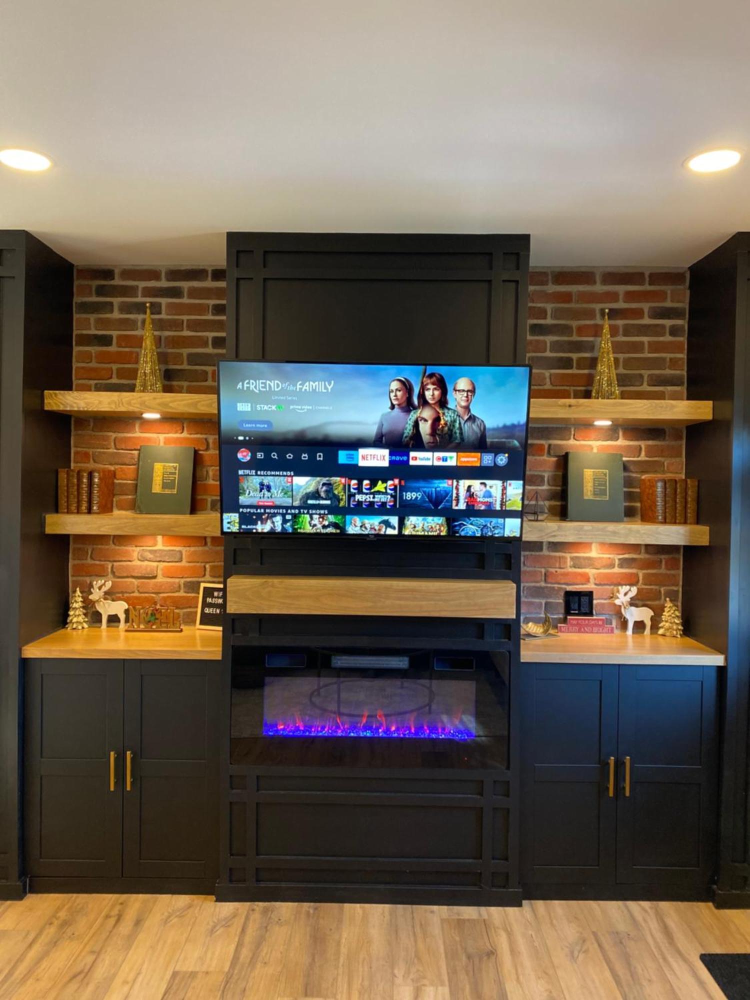 Stylish Downtown Kingsville Getaway With Putting Green, Firepit & Games Экстерьер фото
